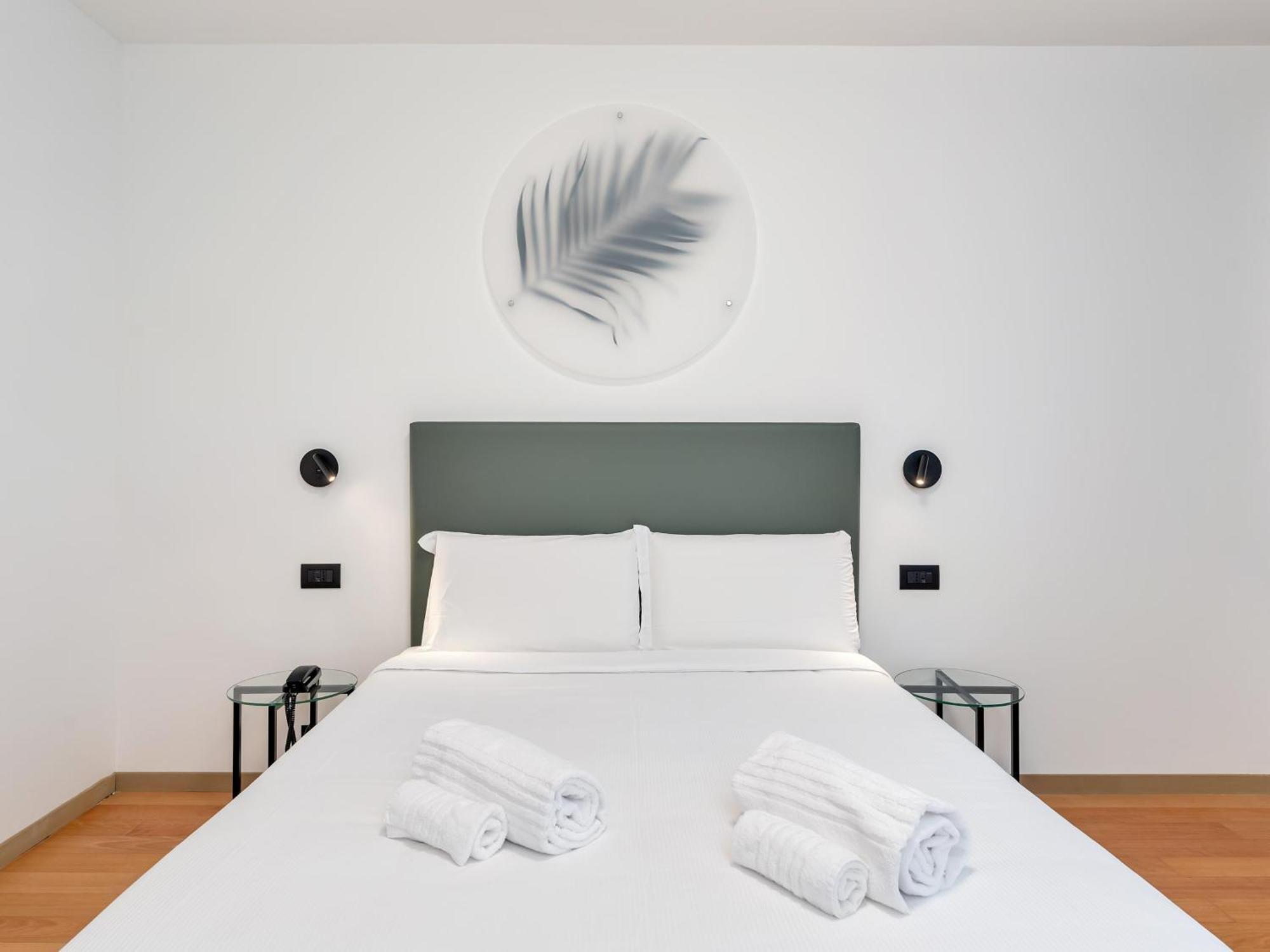 B&B Hotel Alba エクステリア 写真