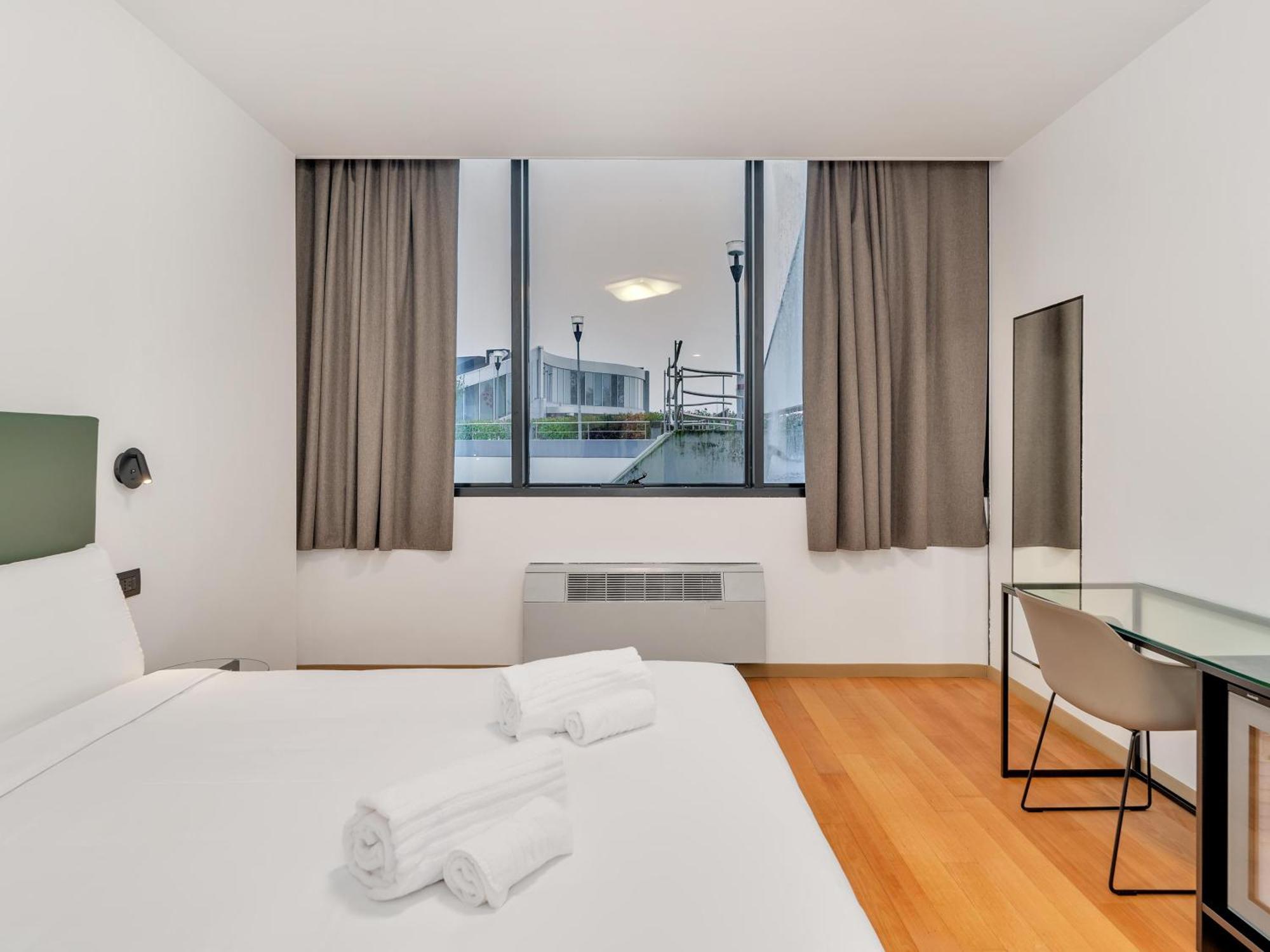 B&B Hotel Alba エクステリア 写真