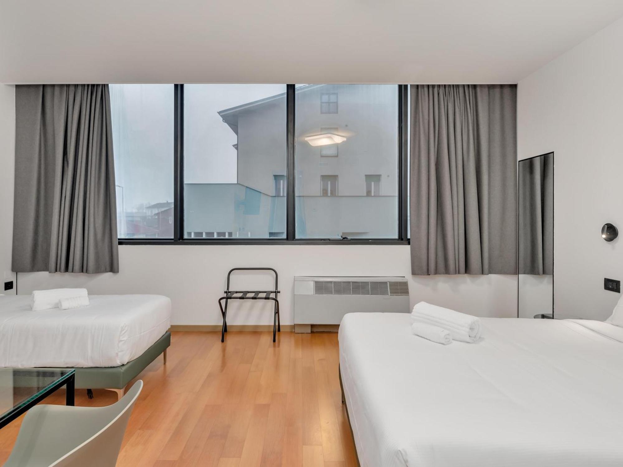 B&B Hotel Alba エクステリア 写真