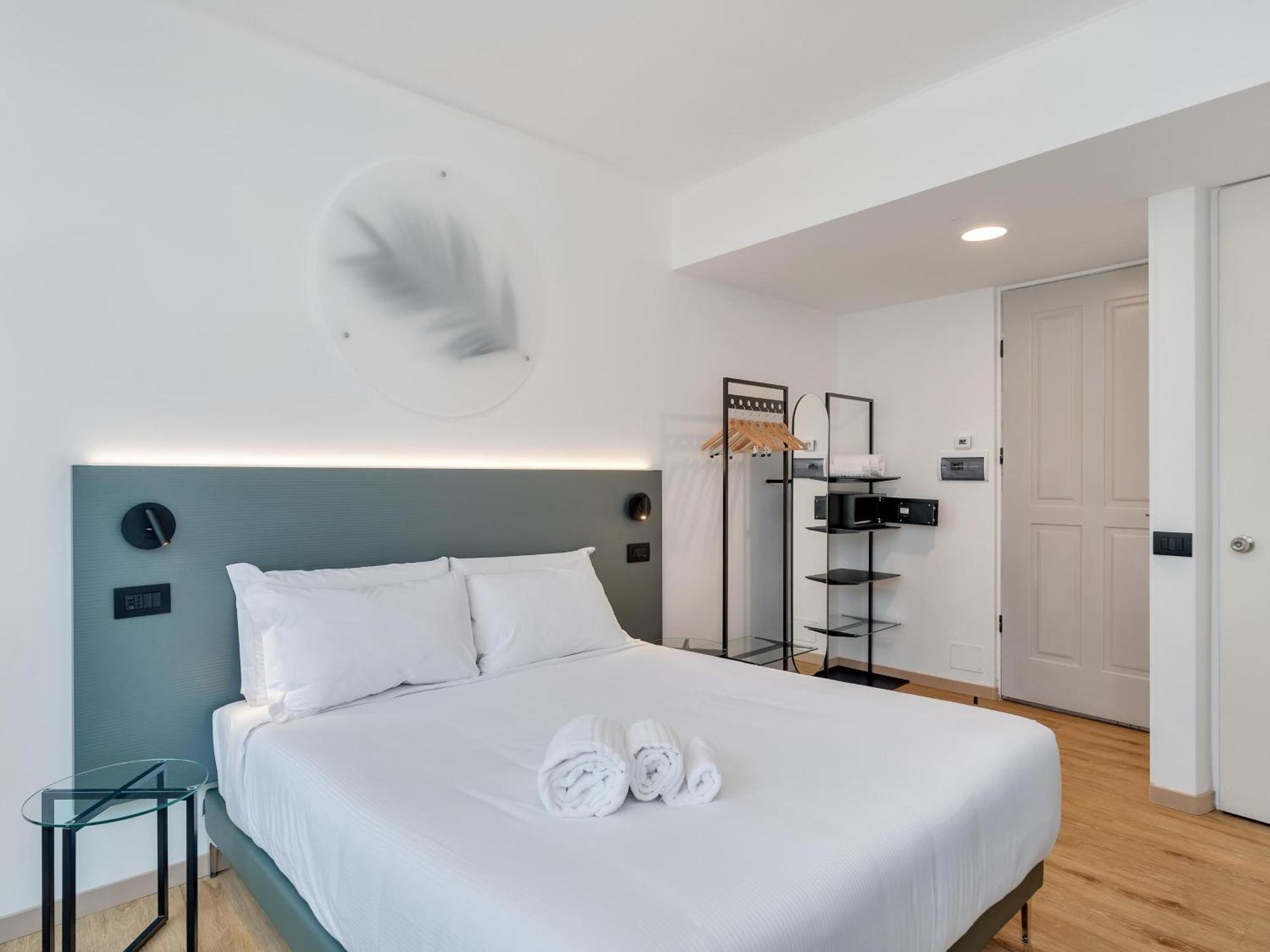 B&B Hotel Alba エクステリア 写真