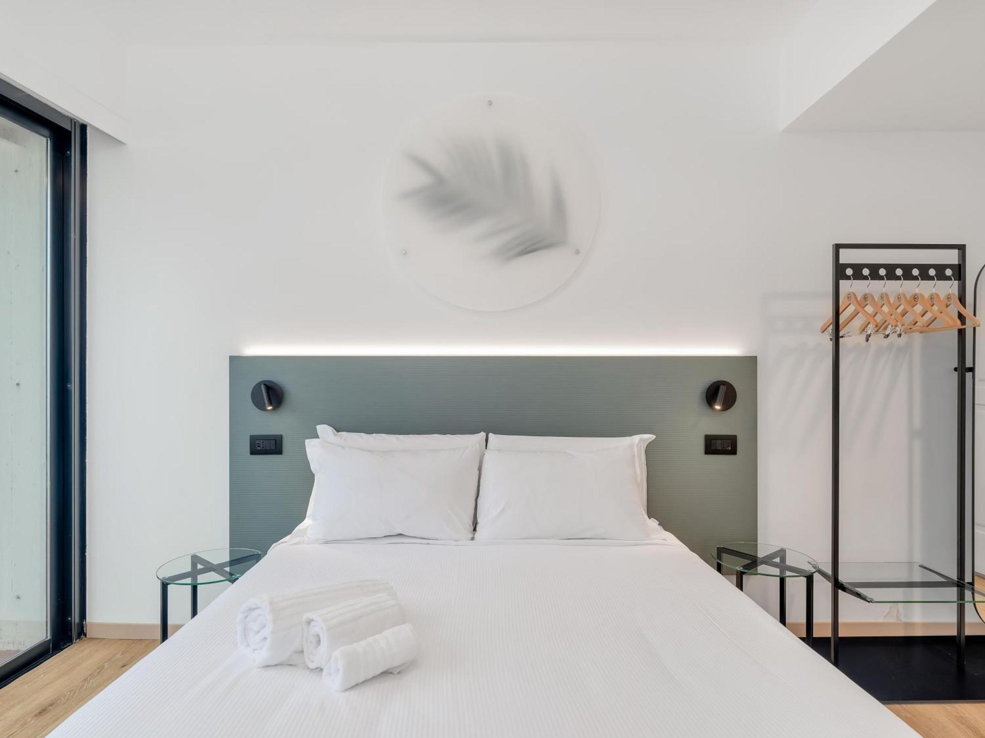 B&B Hotel Alba エクステリア 写真