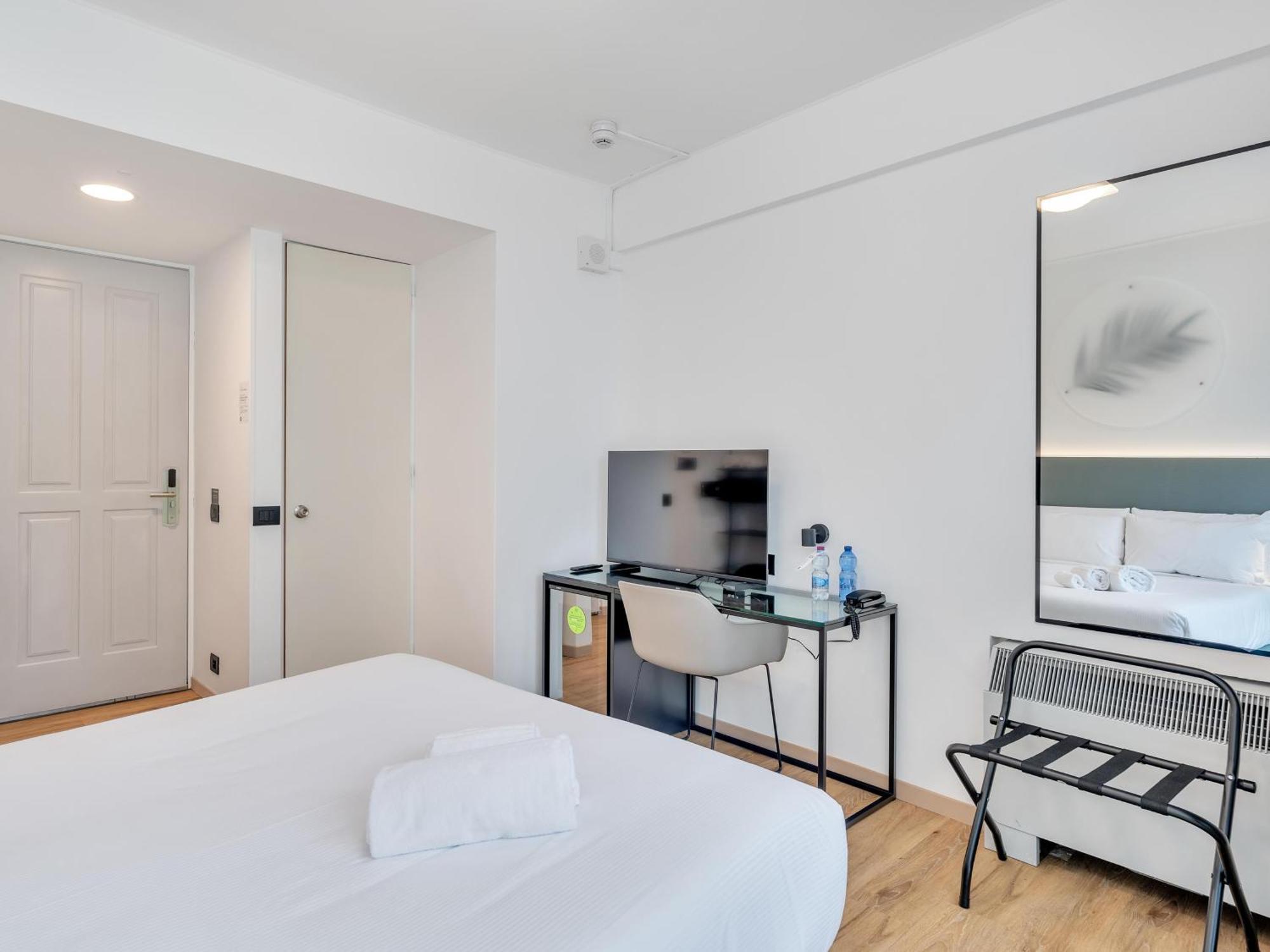 B&B Hotel Alba エクステリア 写真